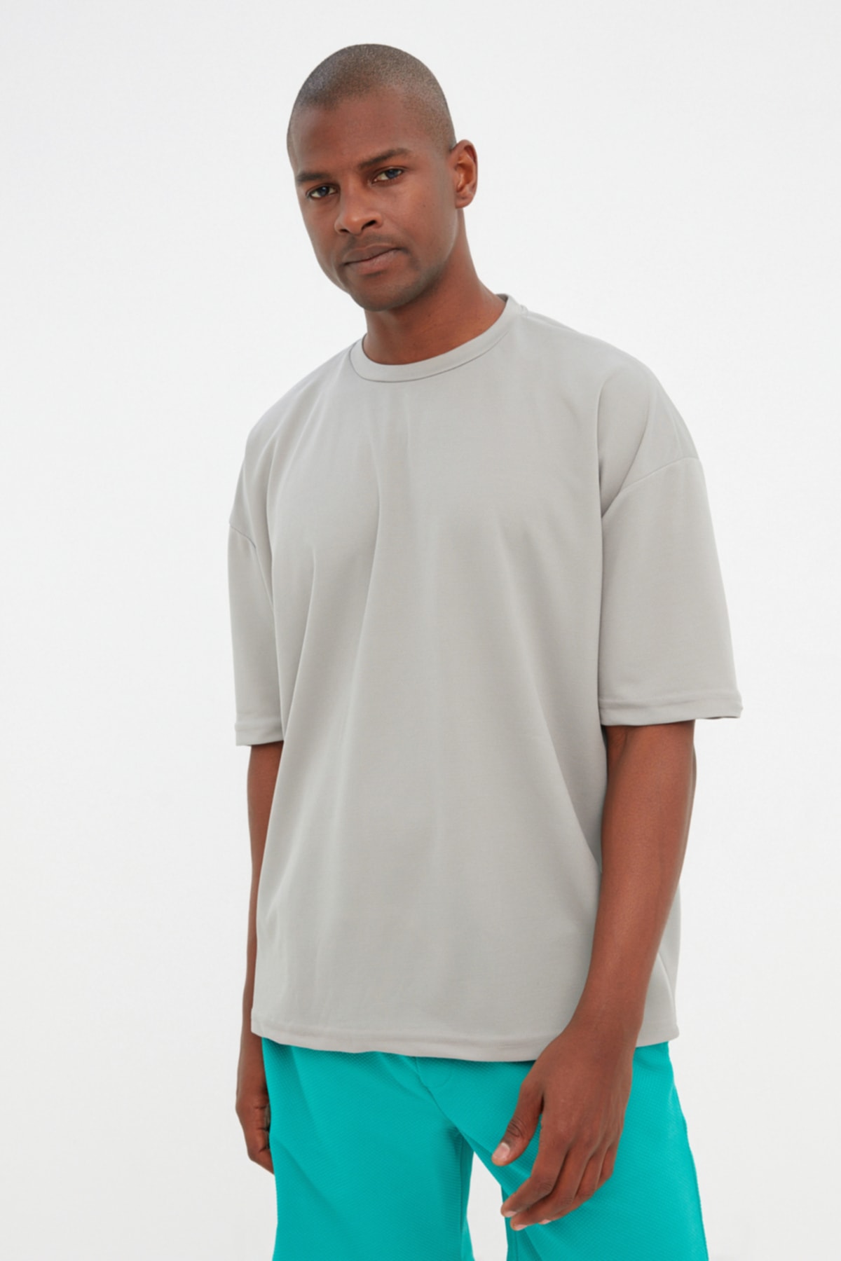 Trendyol Collection T-Shirt - Gray - Oversize - Trendyol
