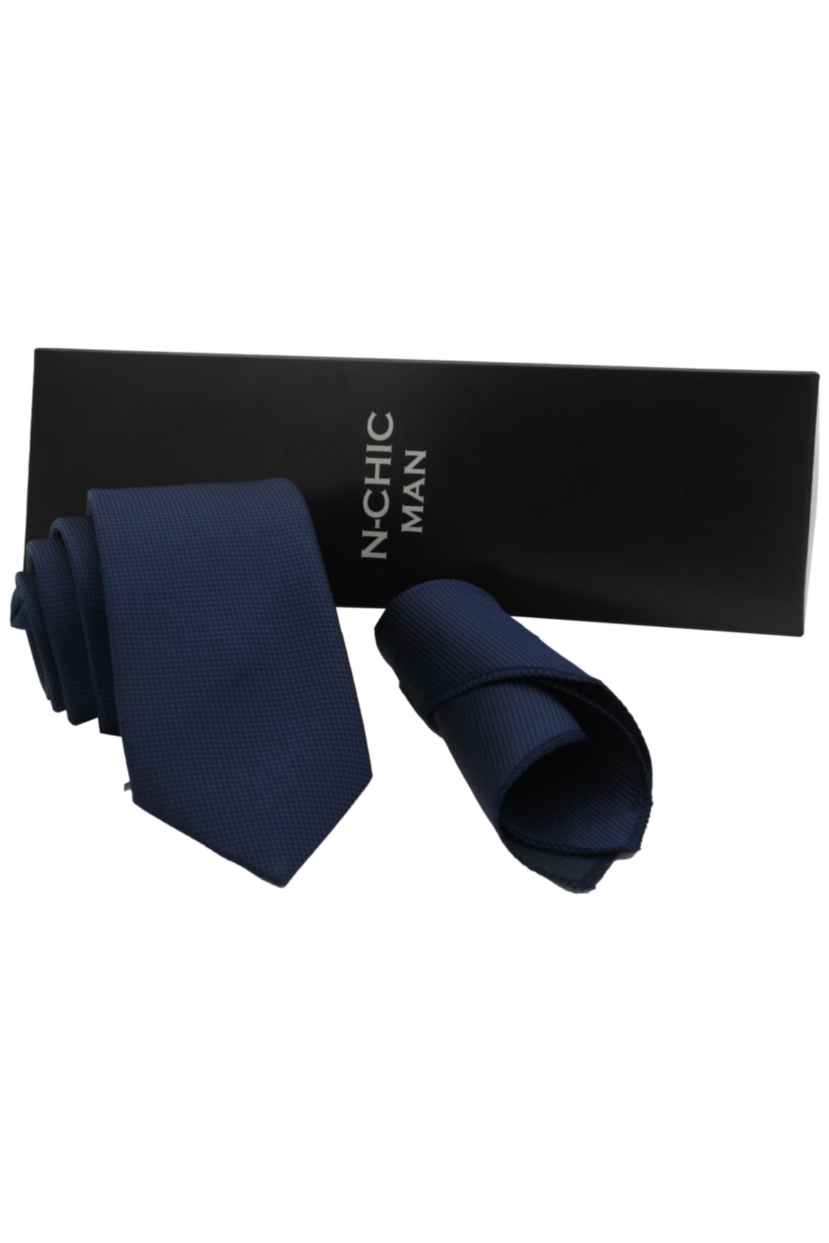 N-CHIC Hediye Kutulu Kravat Mendil Seti