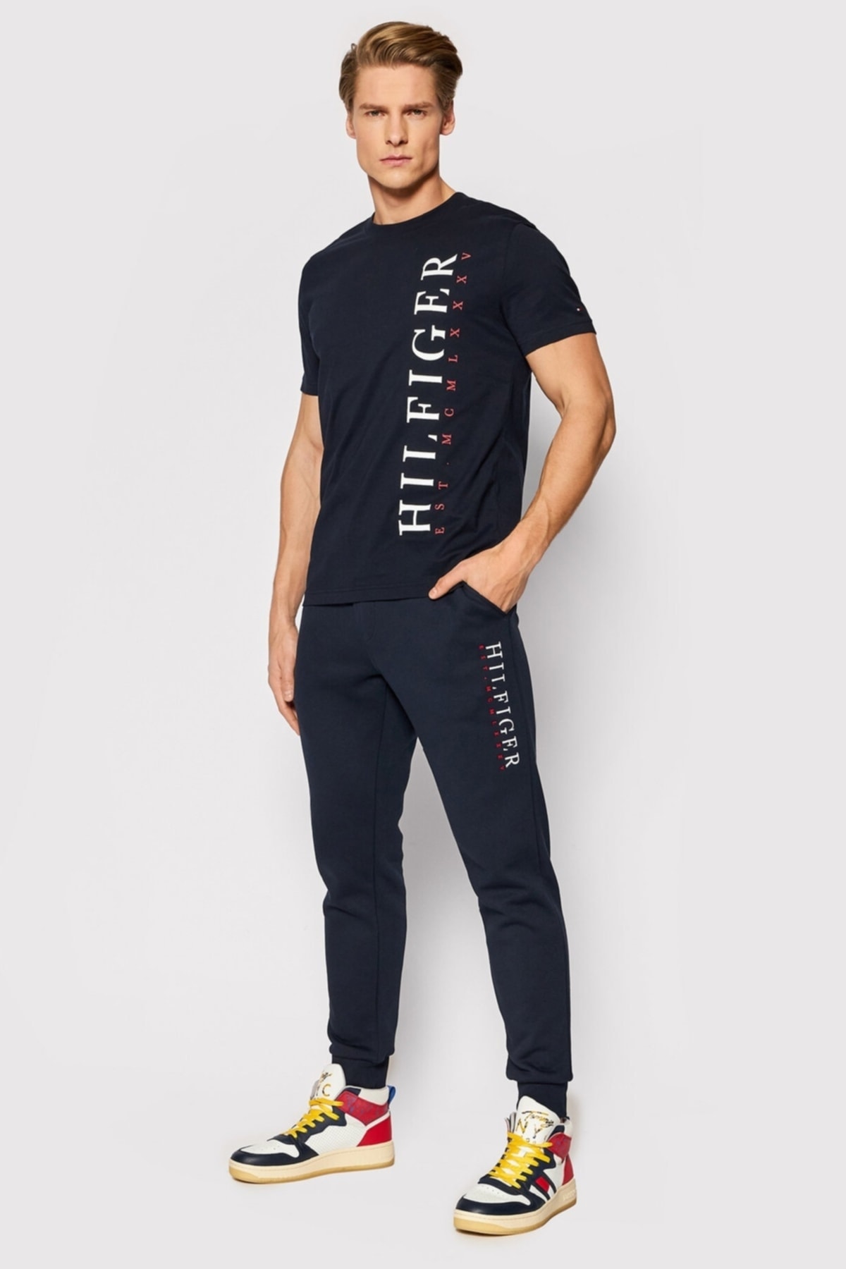 تیشرت مردانه آبی سرمه ای تامی هیلفیگر | XMW0MW22164X اورجینال - تصویر 3