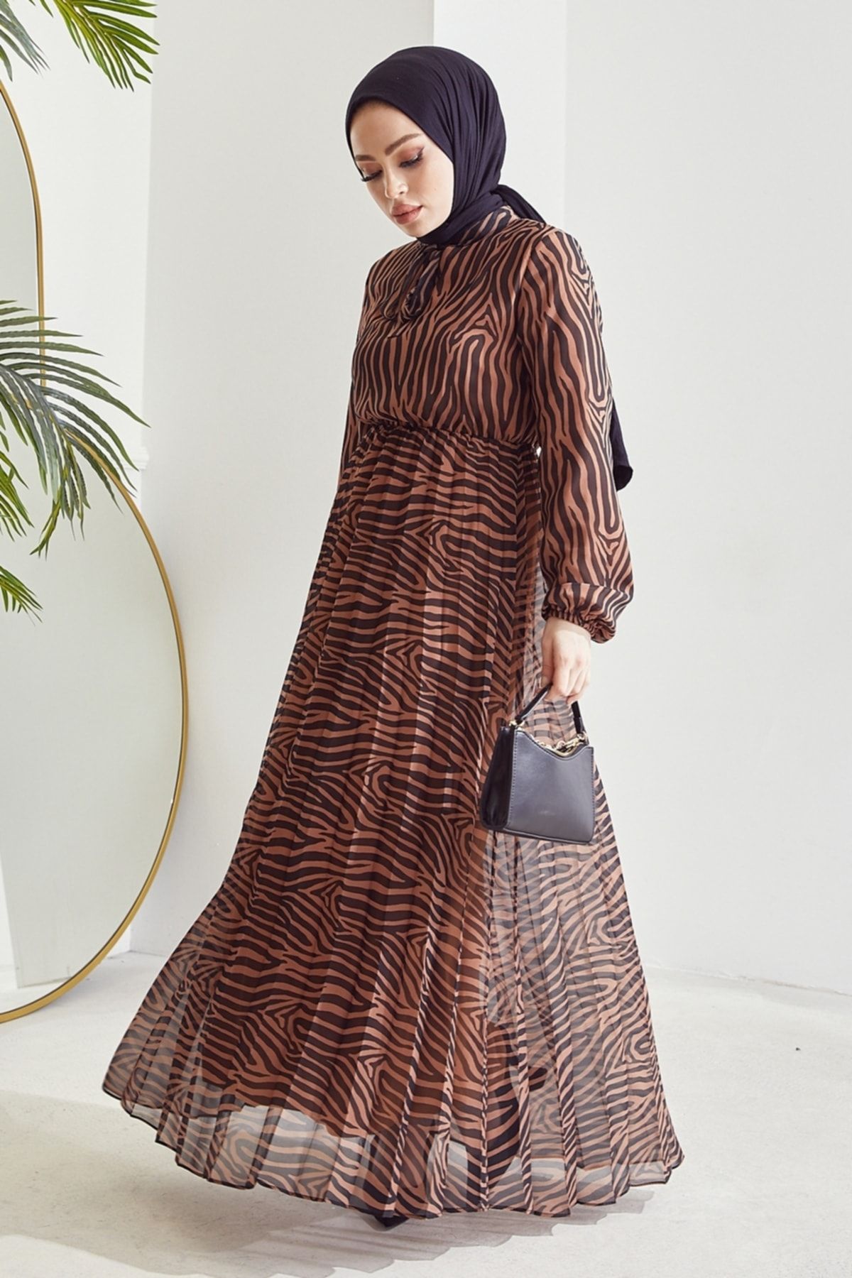 InStyle-Gemustertes Lenda Chiffon-Hijab-Kleid - Braun 3