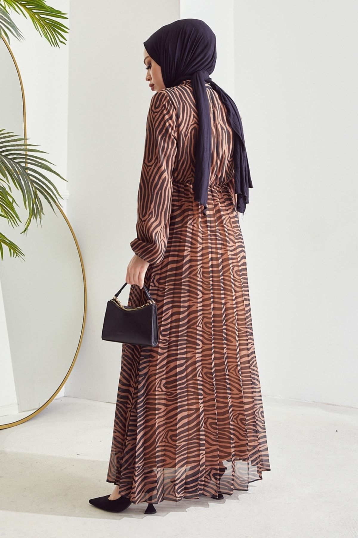 InStyle-Gemustertes Lenda Chiffon-Hijab-Kleid - Braun 6