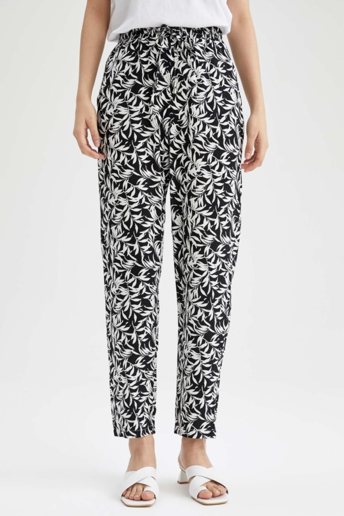 DeFacto-Harem Patterned High Waist Viscose Trousers with Pockets I3709Az22Sm 4