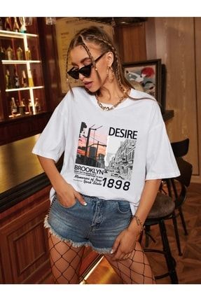 Kadın Beyaz Oversize Desire Baskılı T-shirt VBS-DESIRE