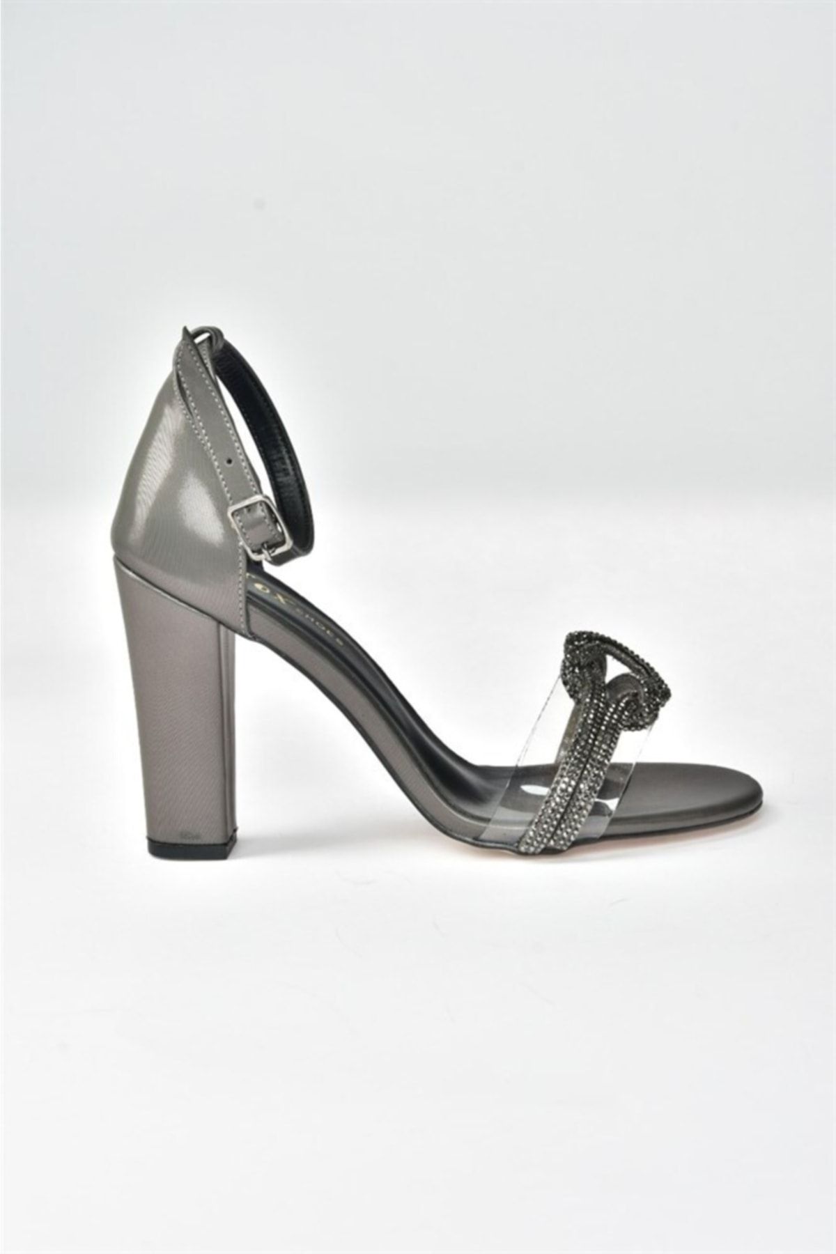 Fox Shoes-Platinové dámske večerné topánky na hrubom opätku M312306309 5