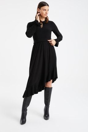Kadın Siyah Damla Yaka Detay Kuşaklı Asimetrik Kesim Elbise 20L6849