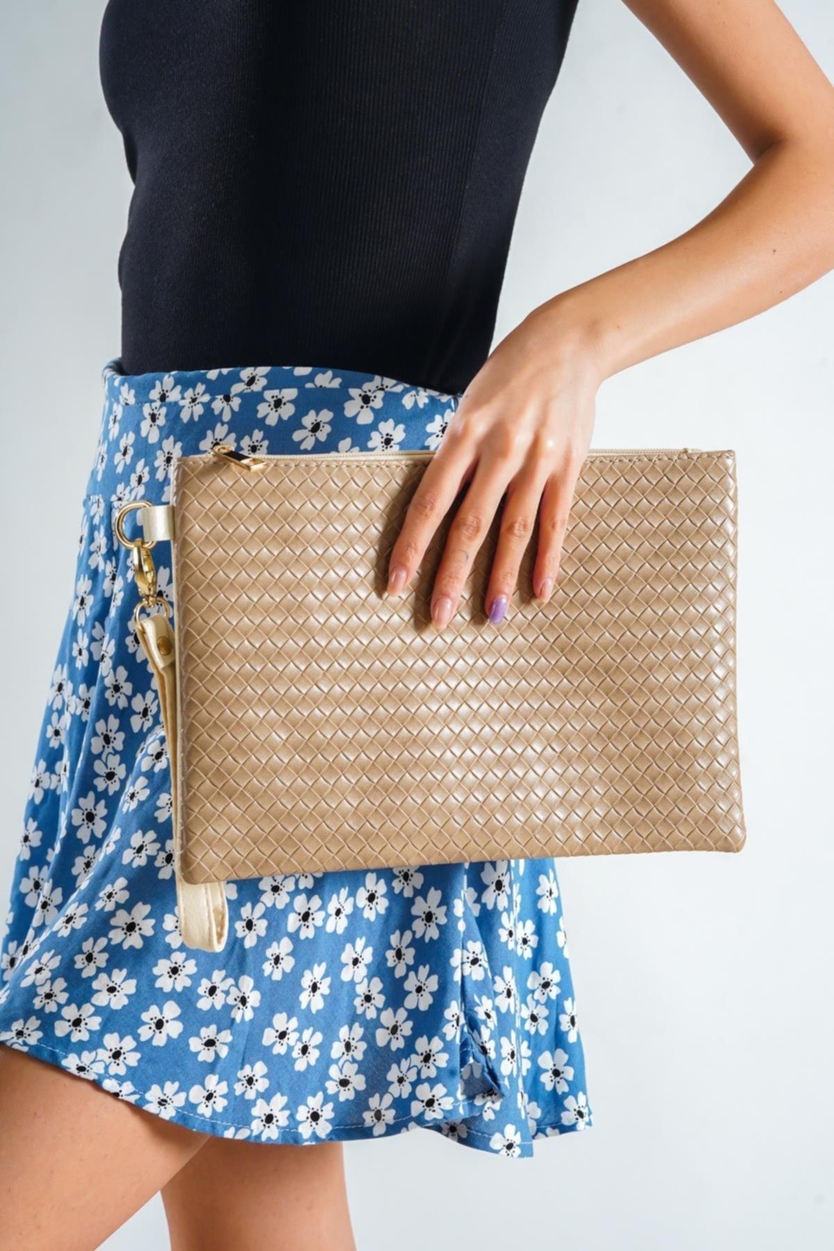 Beige snakeskin clutch bag online