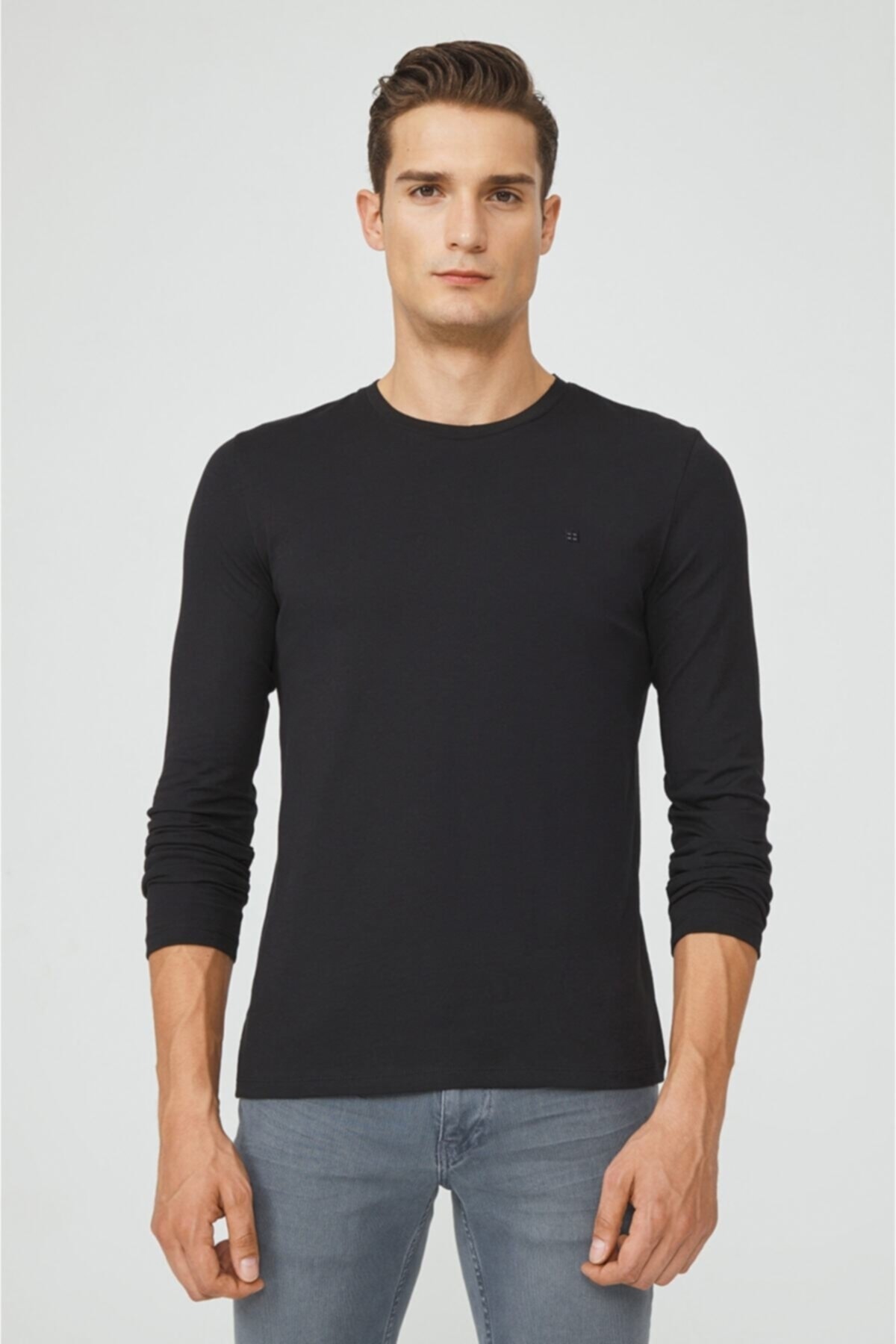 Avva T-Shirt Schwarz Regular Fit Fast ausverkauft