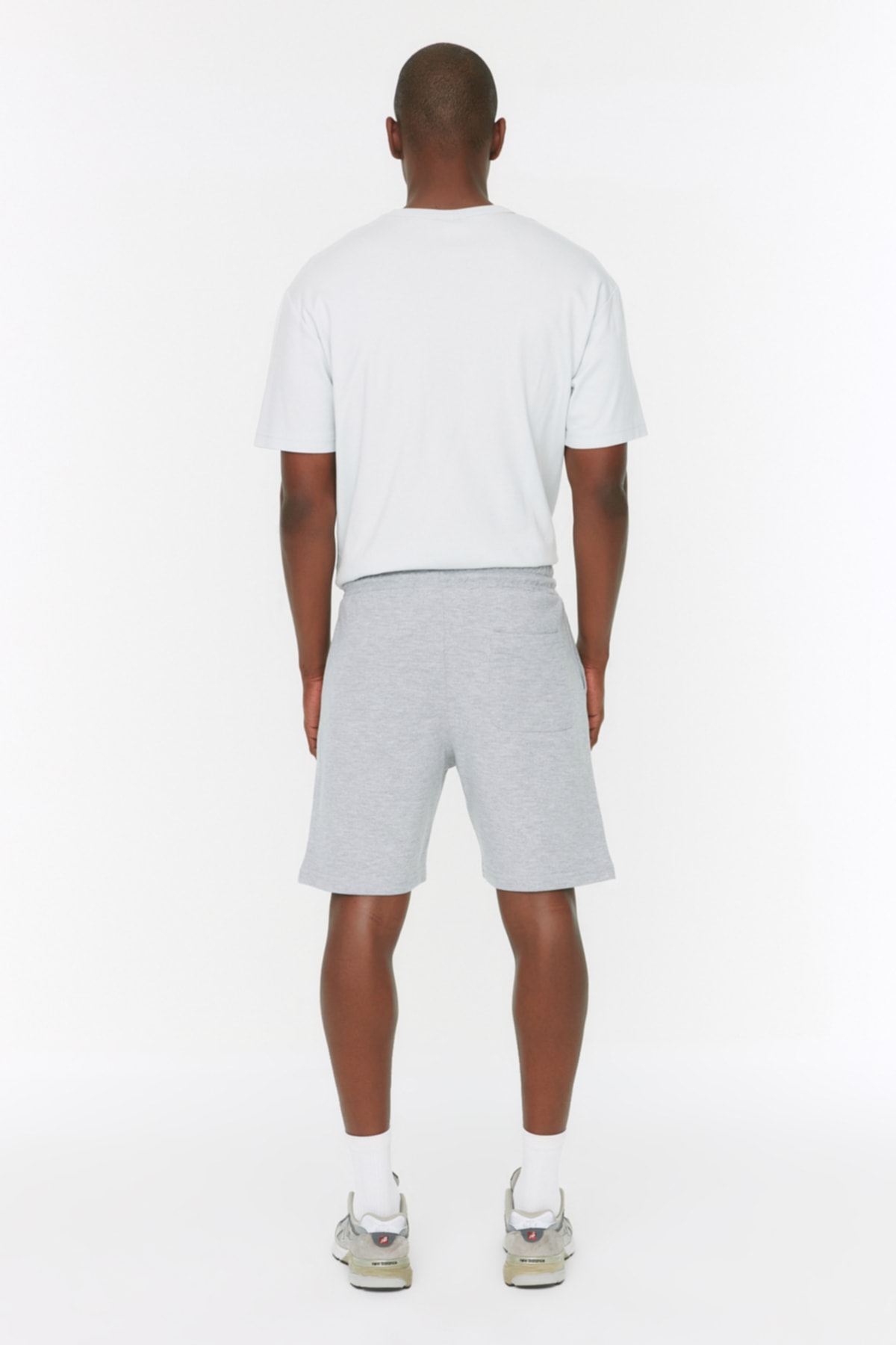 Trendyolmilla  Gri Regular/Normal Kesim Basic Şort & Bermuda TMNSS20SR0169 - Görsel 5
