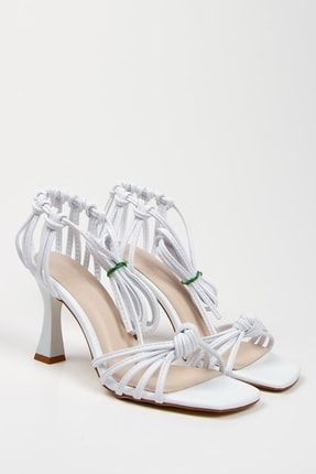 Kafes Ince Yüksek Topuklu Yazlık Ayakkabı Beyaz kafesli stiletto