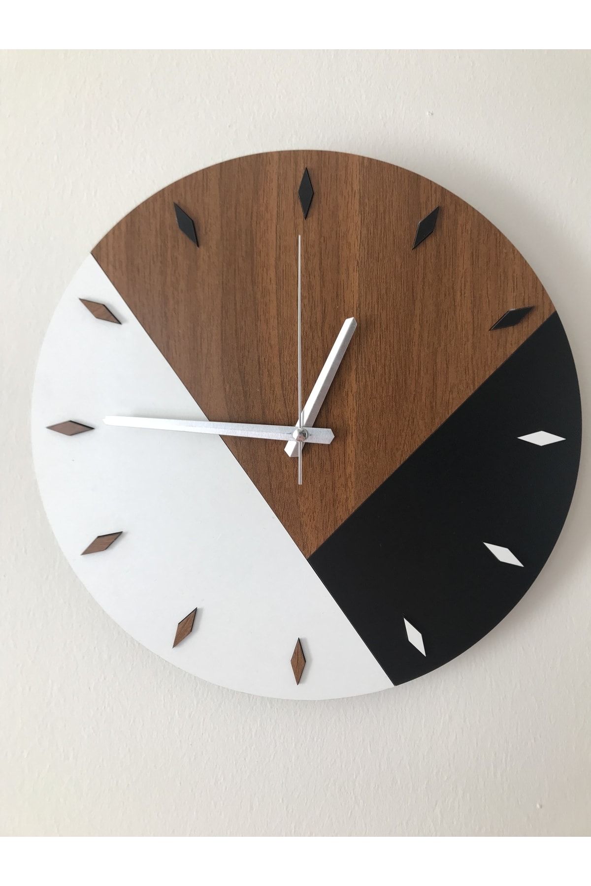 Ahşap Ceviz Desenli Geometrik Saat 48x48 Cm