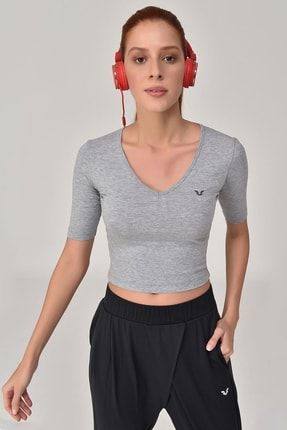 Kadın Gri V Yaka Sırt Detaylı Yarım Kol Pamuklu Yoga T-shirt 8105 TB20WY19S8105-1