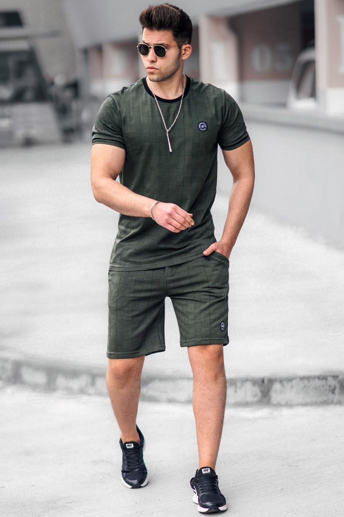 Madmext Shorts Khaki Mittlerer Bund