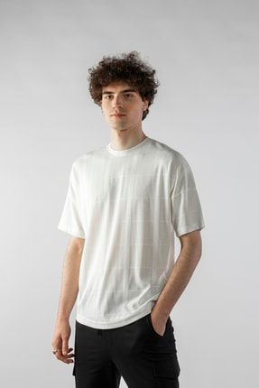 Beyaz Erkek Jakarlı Oversize Kısa Kollu T-shirt PJ1005