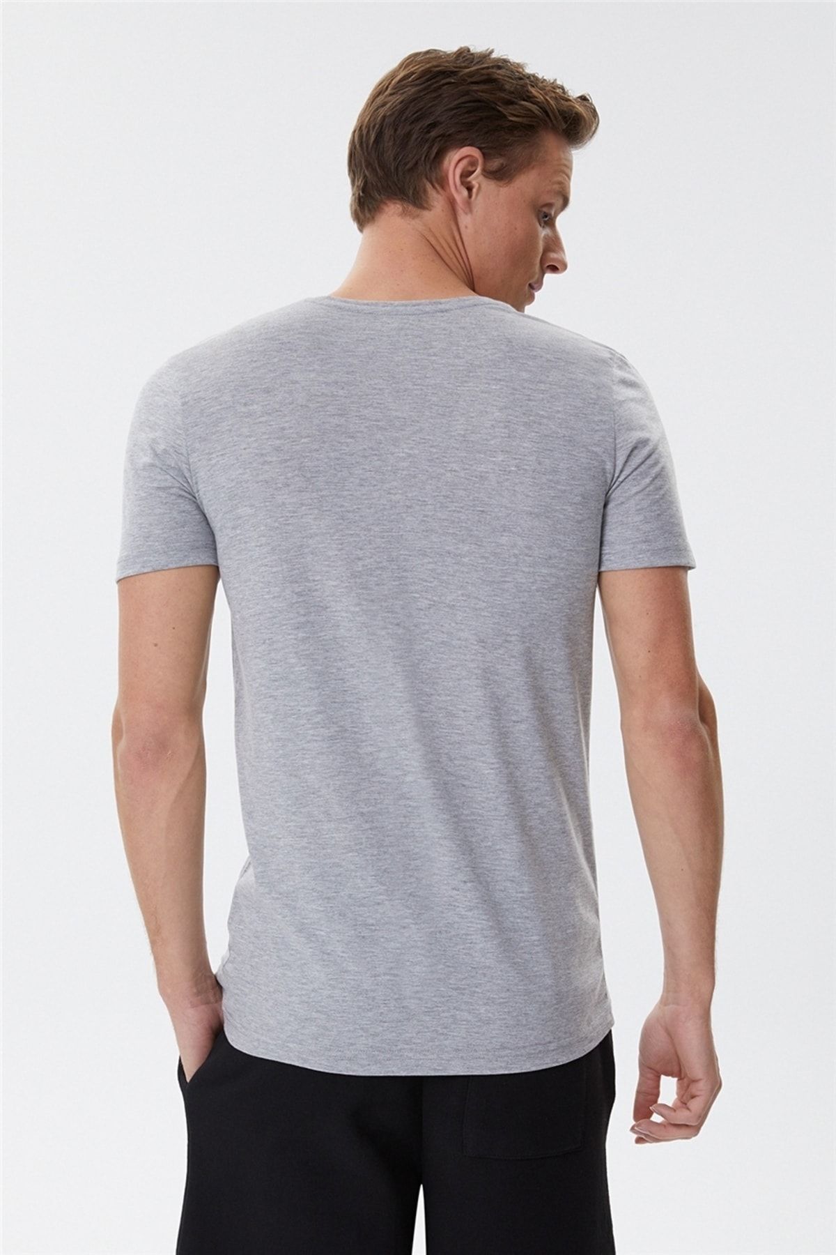 تی شرت خاکستری مردانه یقه برندون Lee Cooper