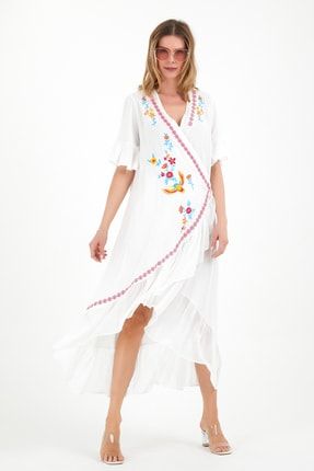 Kadın Beyaz Kruvaze Bağlamalı Anka Kuşu Nakışlı Etek Ucu Şifon Fırfırlı Elbise 2298