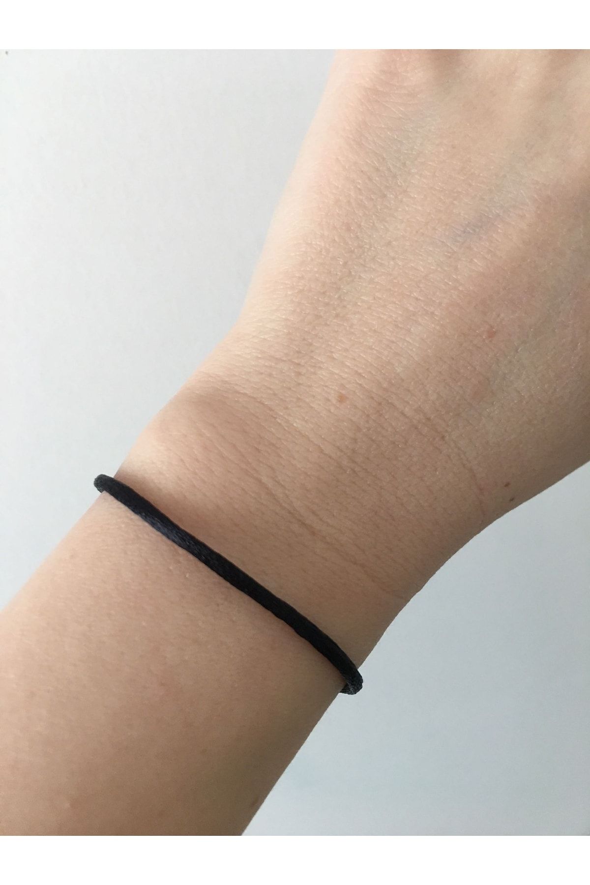 Black deals dhaga bracelet