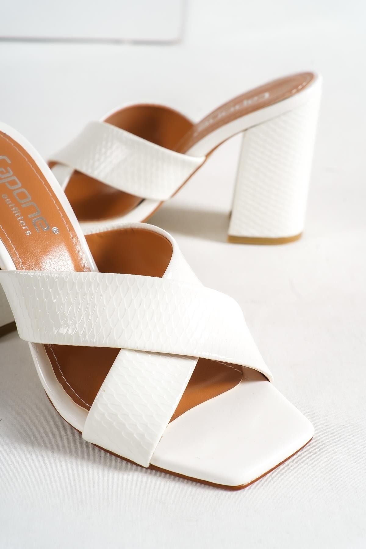 Capone Outfitters-Γυναικείες παντόφλες Capone 015 με τακούνι Blunt Toe White 4