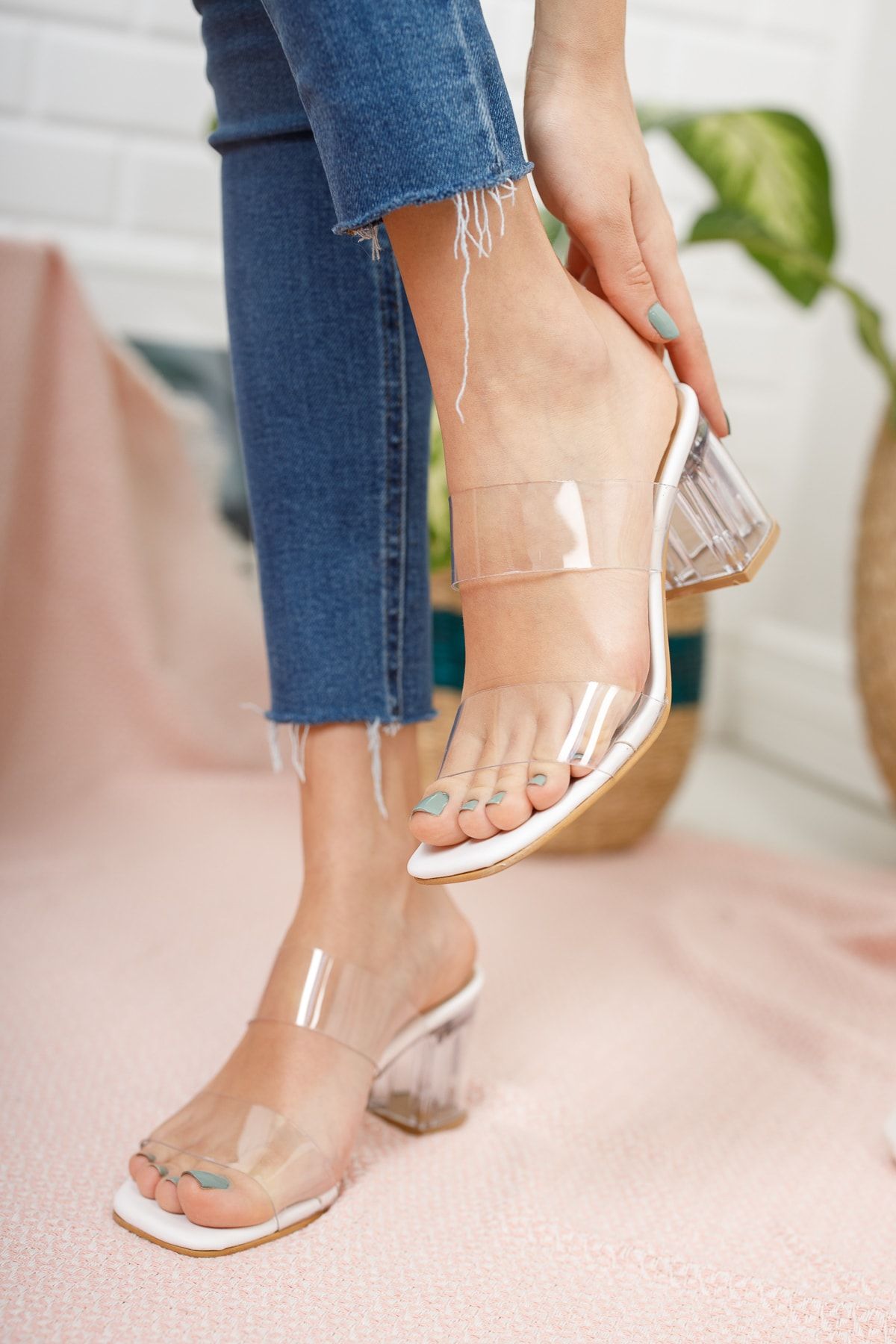 Demi sales talon transparent