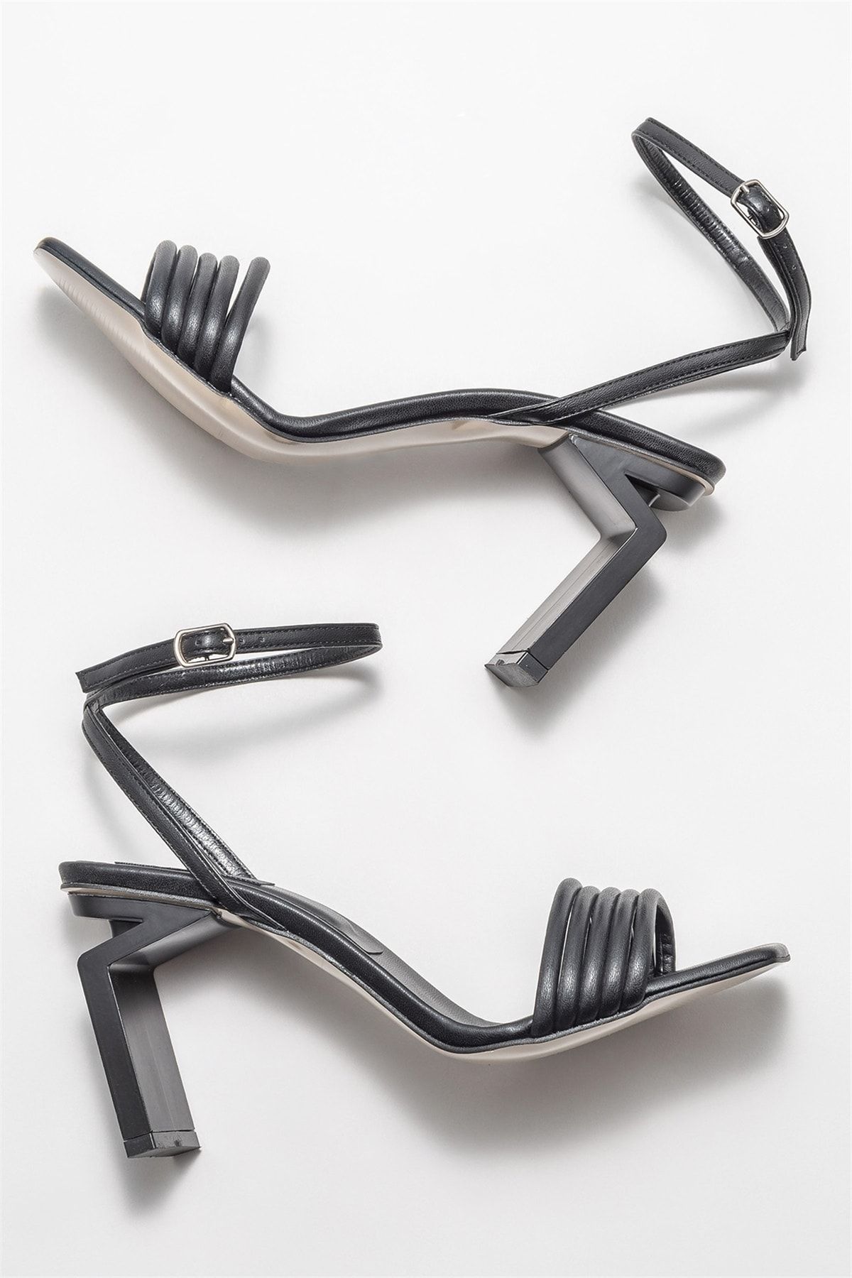Elle Shoes Siyah Kadın Topuklu Sandalet VB6986
