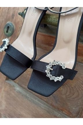 Siyah Saten Ön Bandı Taşlı 10 Cm Kadın Tek Bant Ayakkabı DS-CLASSY