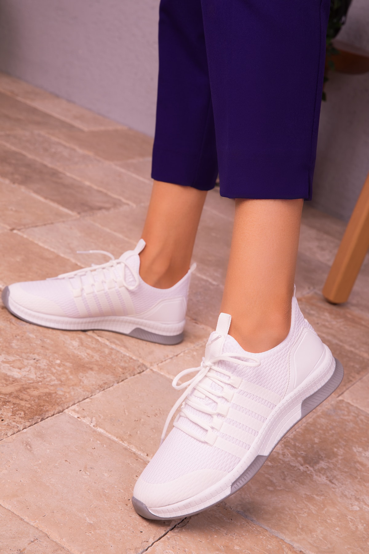کفش کتونی سفید توسی زنانه سوهو Soho