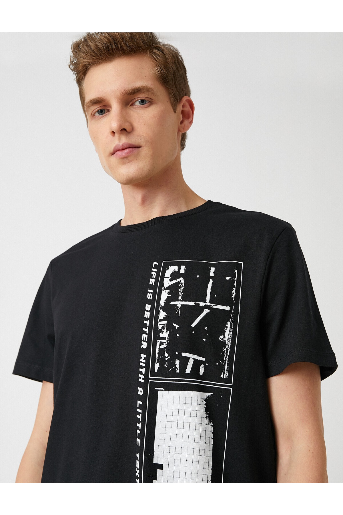 Koton T-Shirt Schwarz Regular Fit Fast ausverkauft