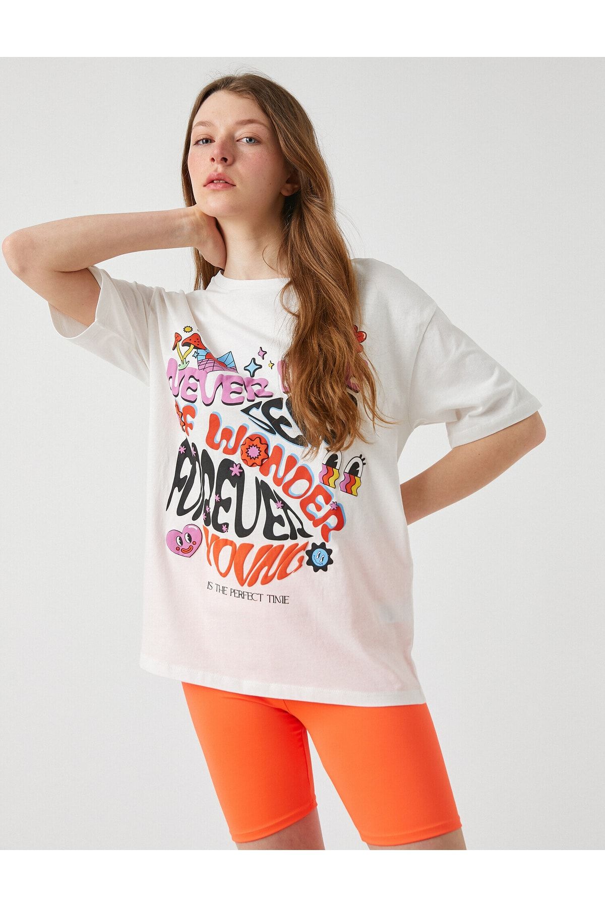Koton T-Shirt Ecru Figurbetont