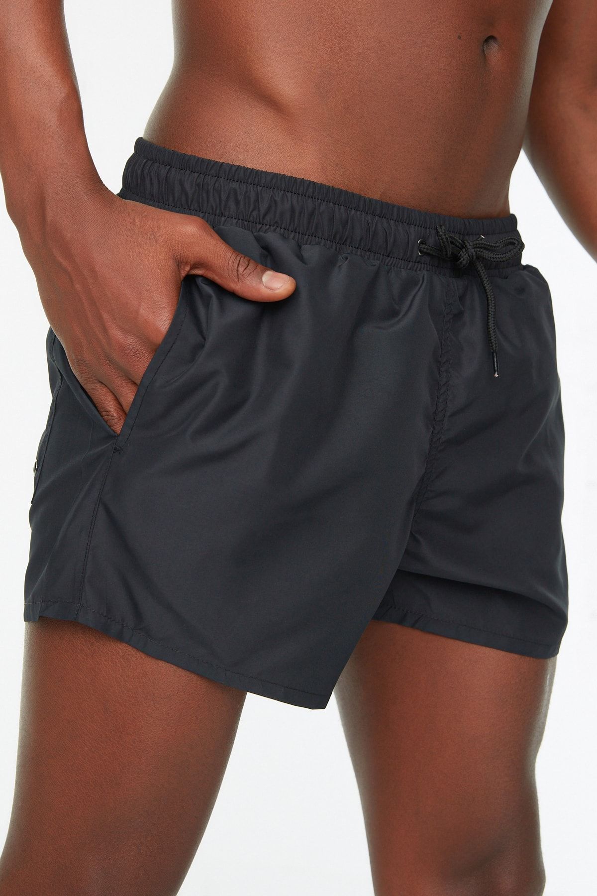 Trendyol Collection-Extra rövid fekete fürdőruha - tengeri rövidnadrág TMNSS22DS0025 5