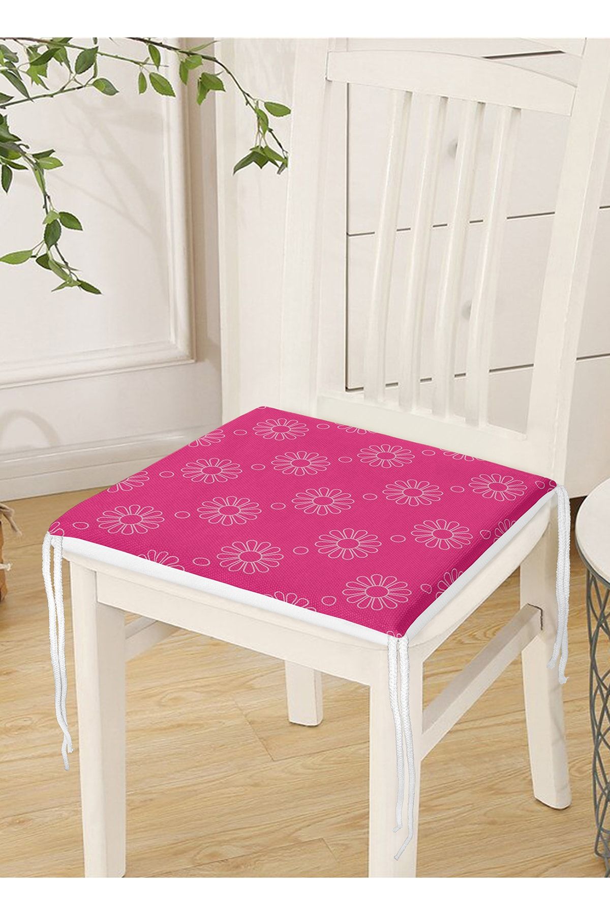 Realhomes-Digital Printed Modern Zippered Chair Cushion with Gray Plaid Pattern on White Background 3