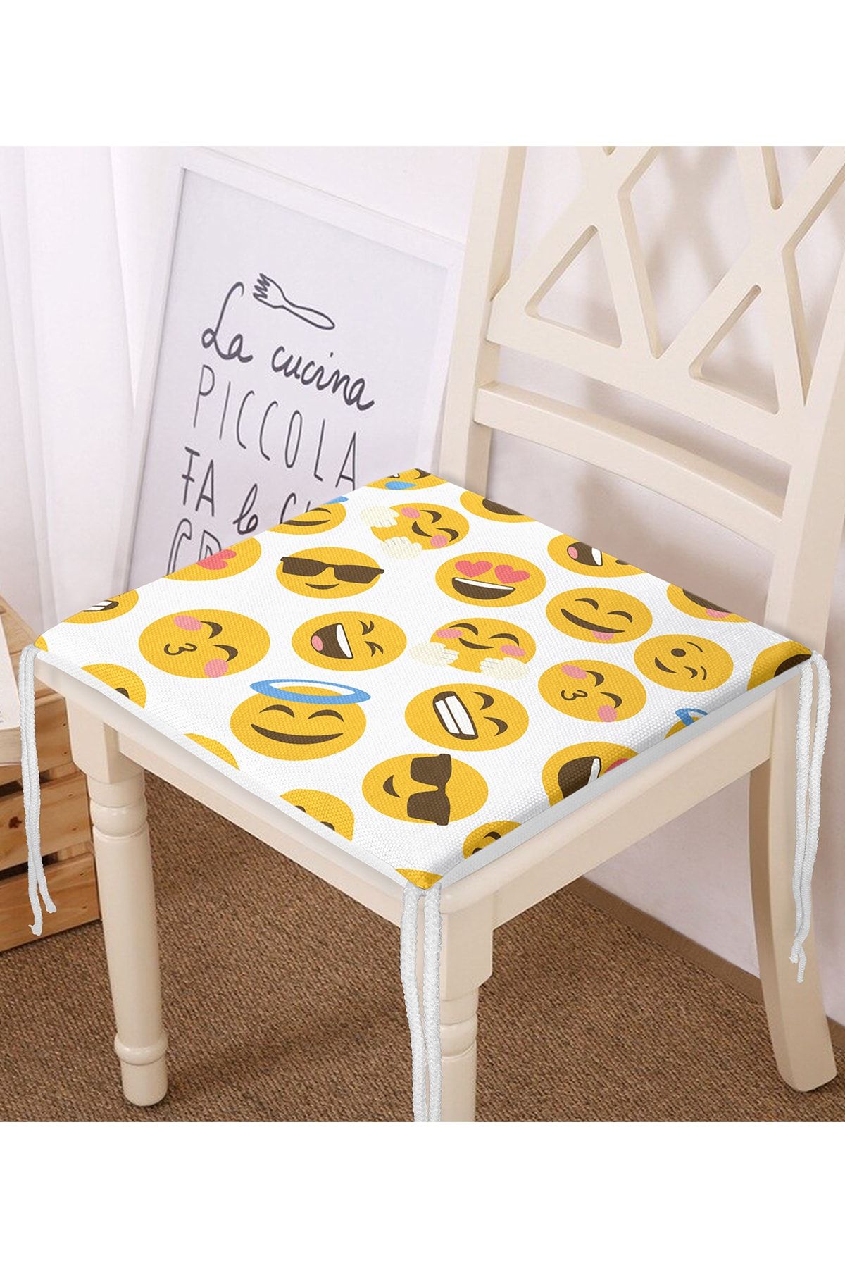 Realhomes-Emoji Digital Printed Modern Zippered Chair Cushion 1