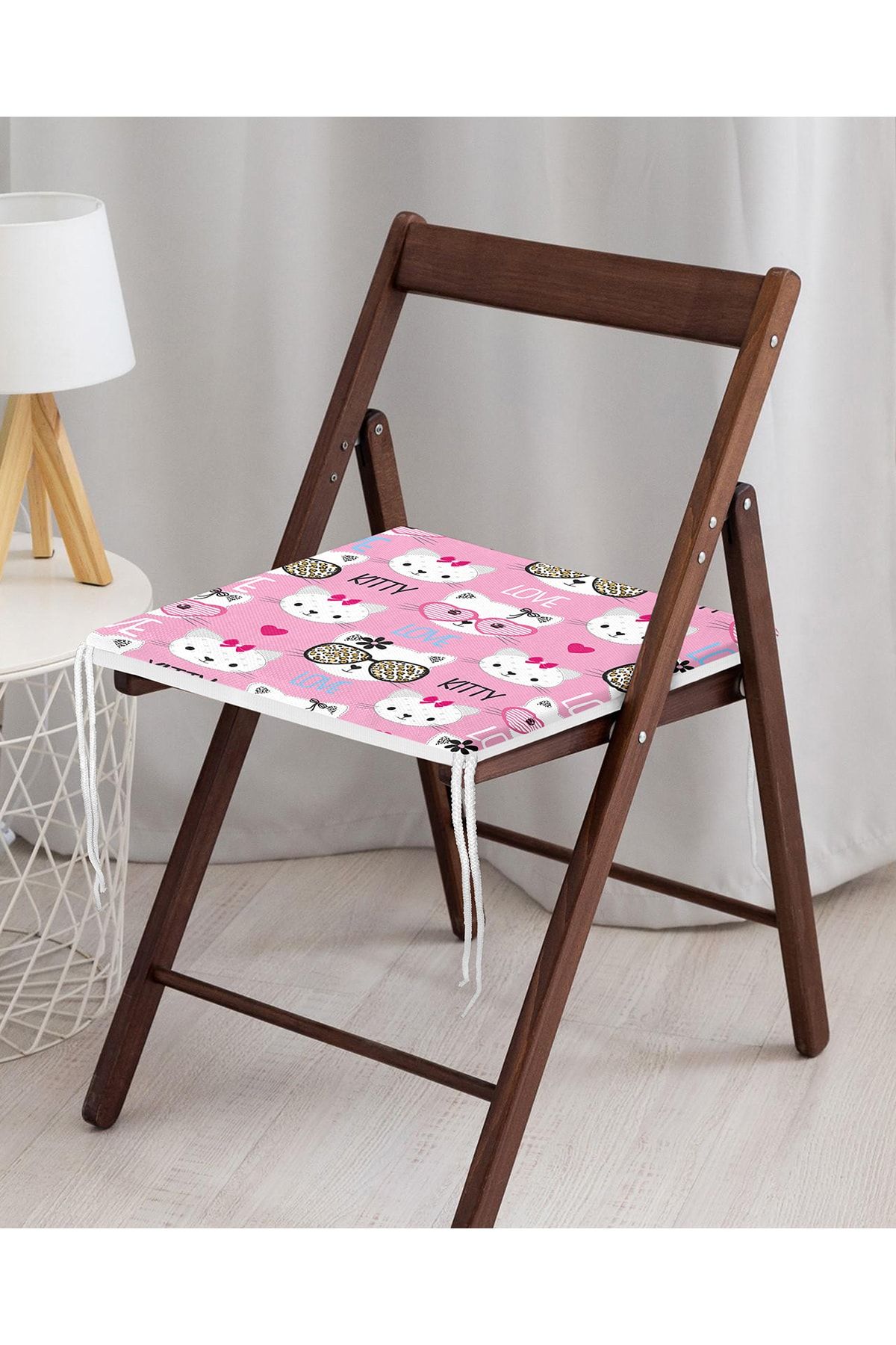 Realhomes-Hello Kitty Motif Digital Printed Modern Zippered Chair Cushion 4