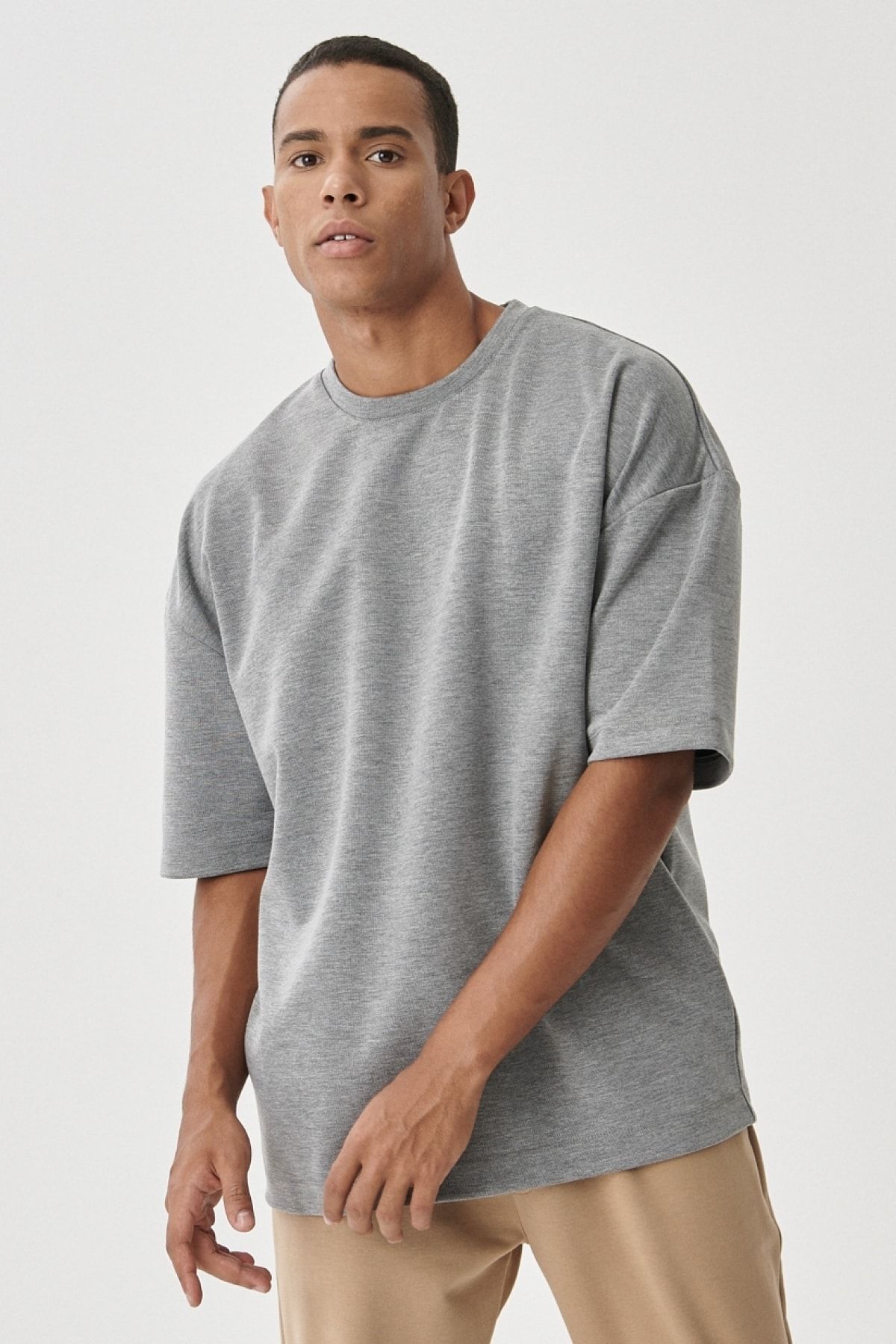 AC&Co / Altınyıldız Classics T-Shirt Grau Oversized Fast ausverkauft
