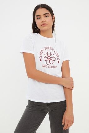 Beyaz Baskılı Basic Örme T-Shirt TWOSS22TS2031