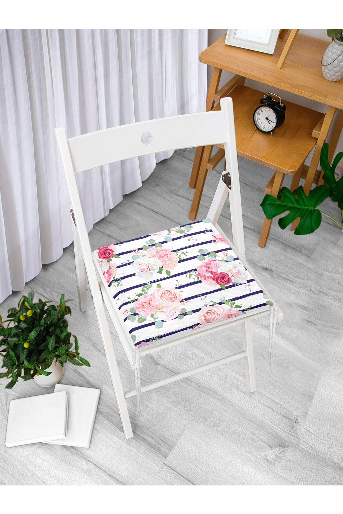 Realhomes-Blue Lines Patterned Digital Printed Zippered Chair Cushion 3