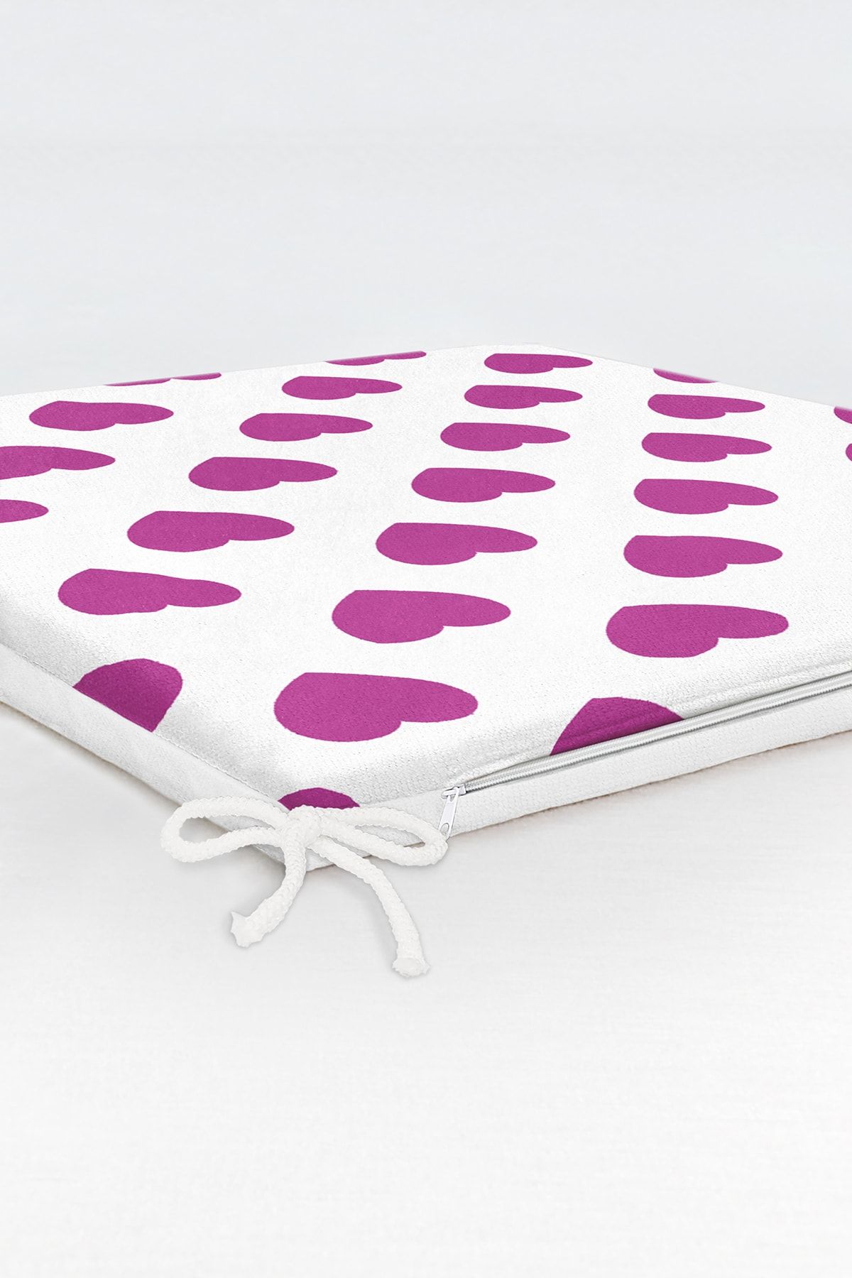 Realhomes-Heart Pattern Digital Printed Zippered Chair Cushion 6