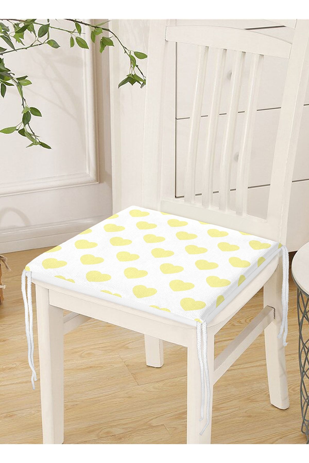 Realhomes-Heart Pattern Digital Printed Zippered Chair Cushion 3