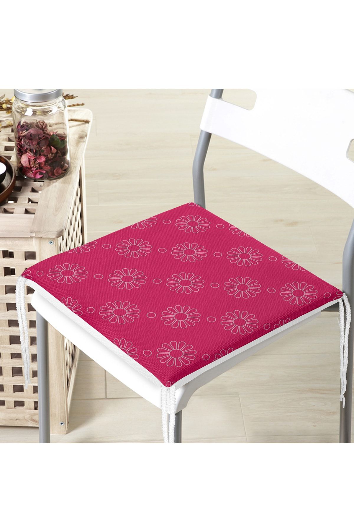 Realhomes-Digital Printed Modern Zippered Chair Cushion with Gray Plaid Pattern on White Background 4
