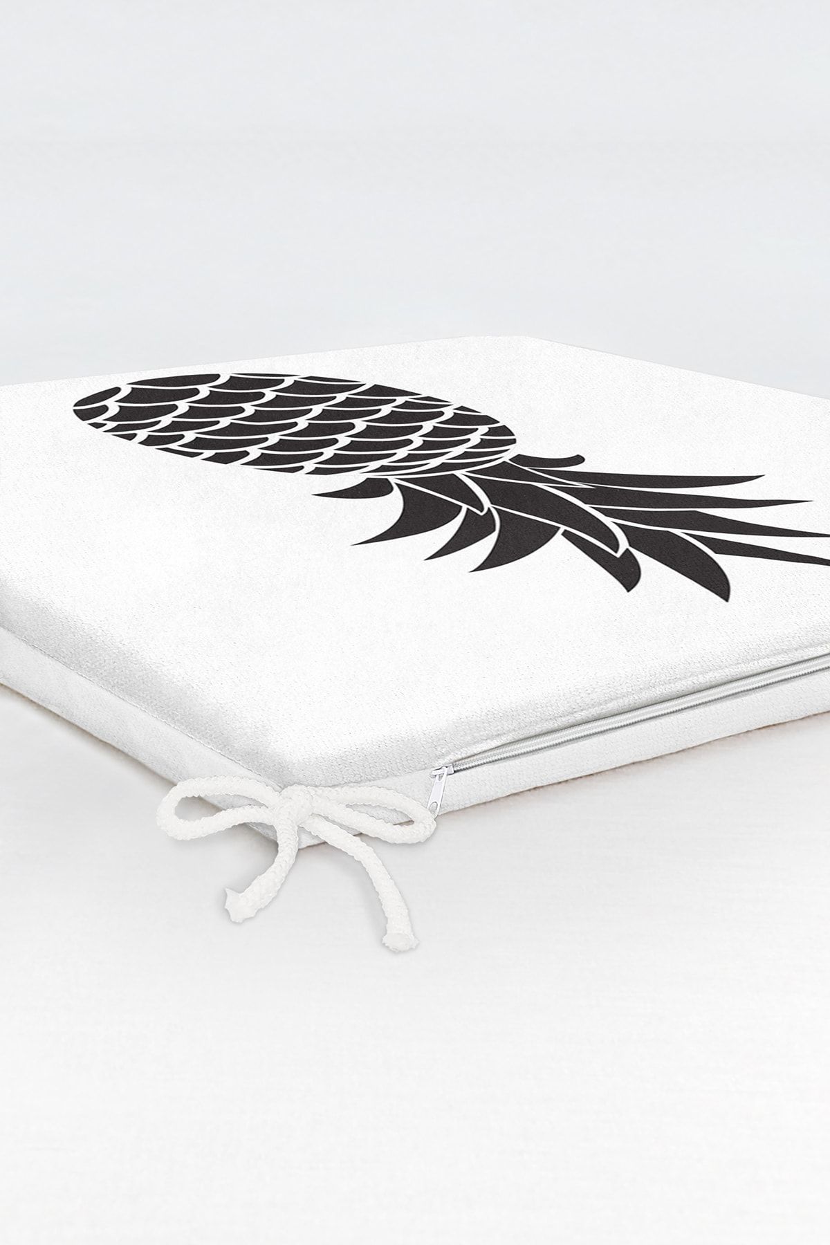 Realhomes-Black and White Pineapple Digital Printed Zippered Chair Cushion 6