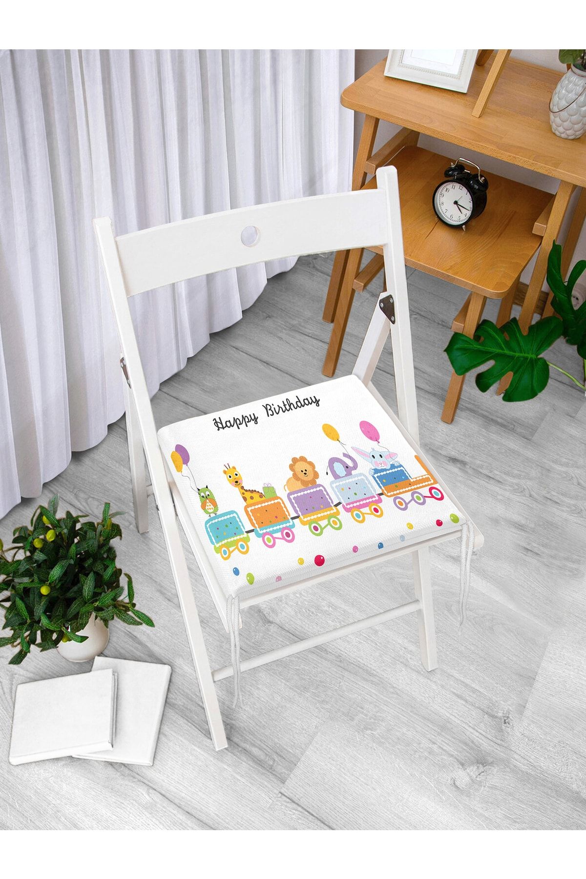 Realhomes-Digital Printed Modern Zippered Chair Cushion with Cute Animals Motifs on the Train 3