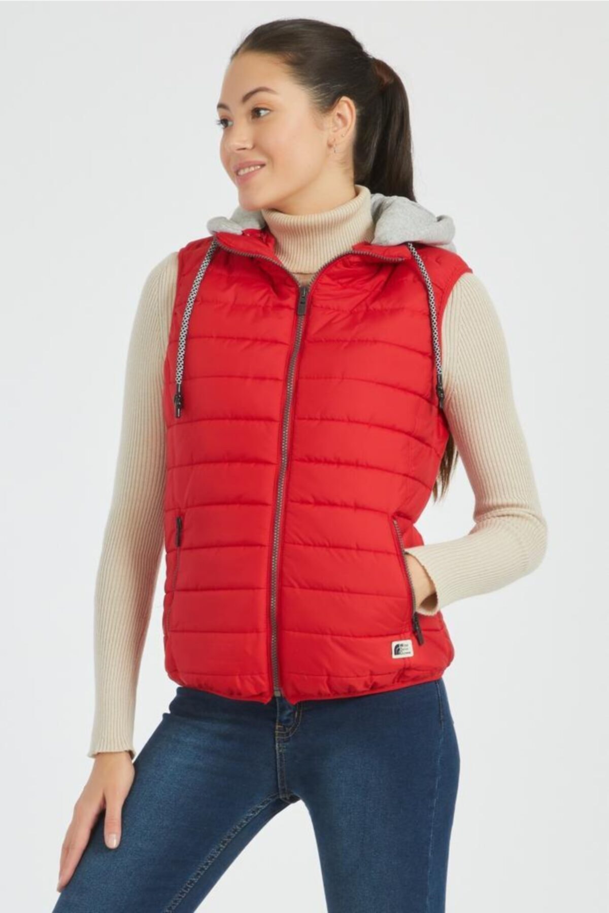 وایز جلیقه پفی زنانه کلاه دار شانه شده با آستر نخی - انار