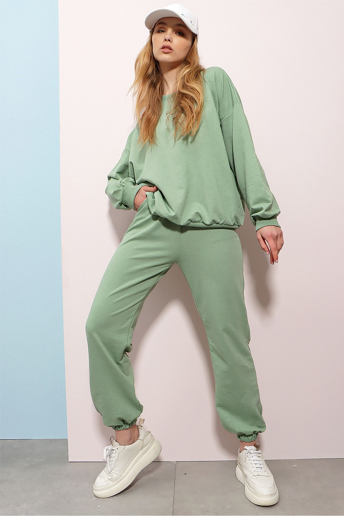 complete the look image