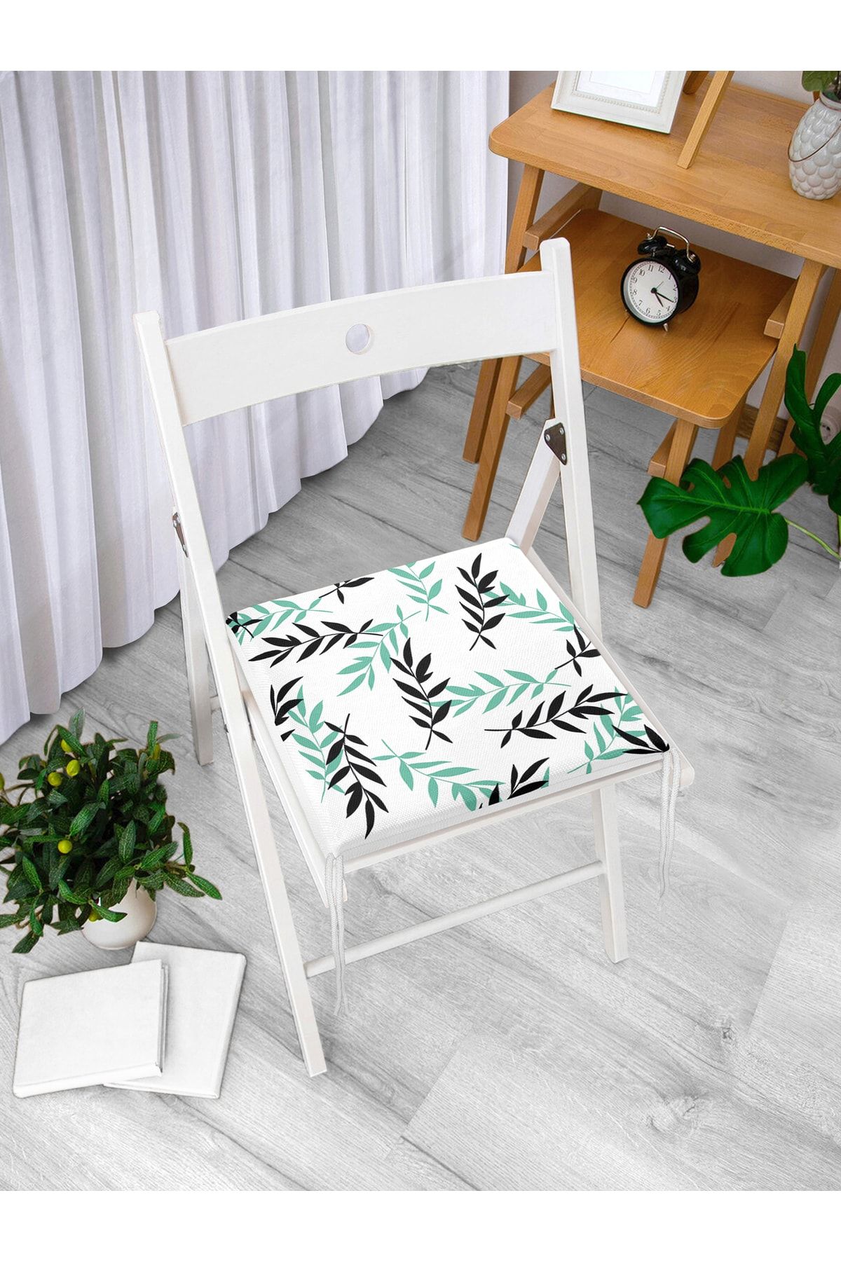 Realhomes-Green Black Leaf Patterned Digital Printed Modern Zippered Chair Cushion 2