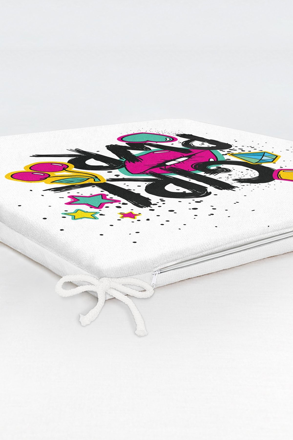 Realhomes-Lip Digital Printed Girl Power Zippered Chair Cushion 6