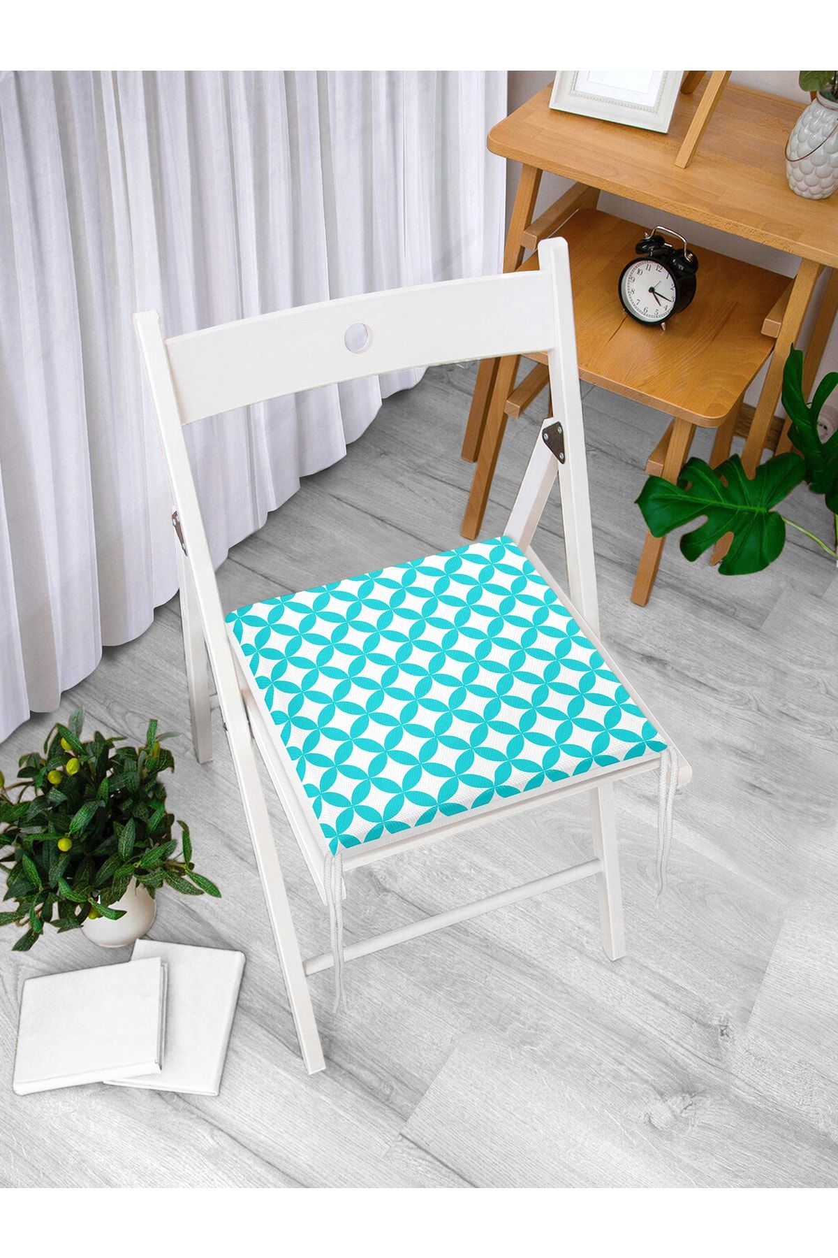 Realhomes-Blue Circular Geometric Digital Printed Zippered Chair Cushion 3
