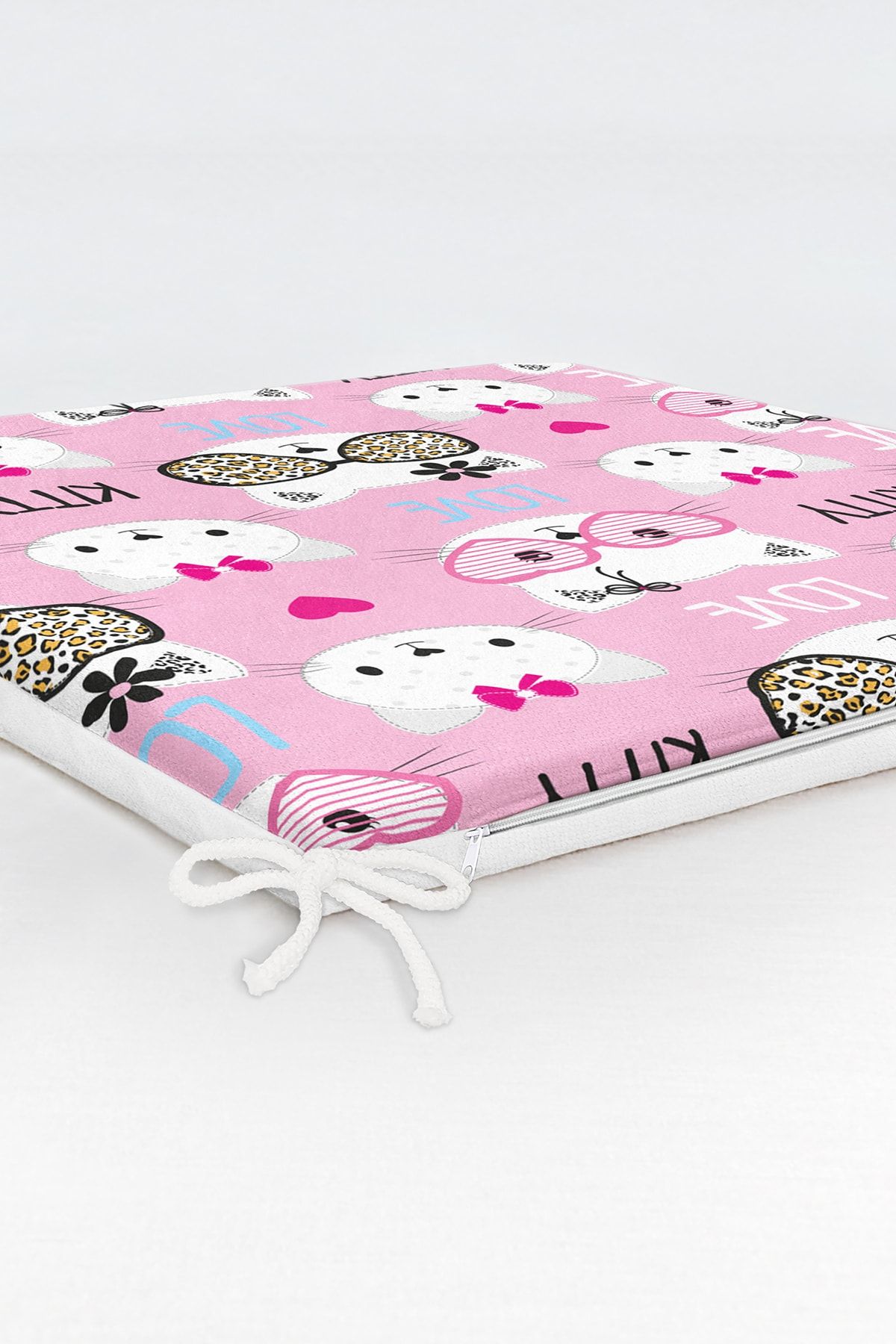Realhomes-Hello Kitty Motif Digital Printed Modern Zippered Chair Cushion 6