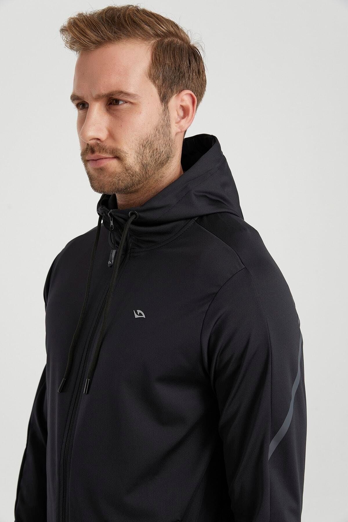 complete the look image
