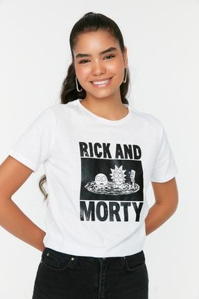 Beyaz Rick&Morty Lisanslı Basic Örme T-Shirt TWOSS22TS1923