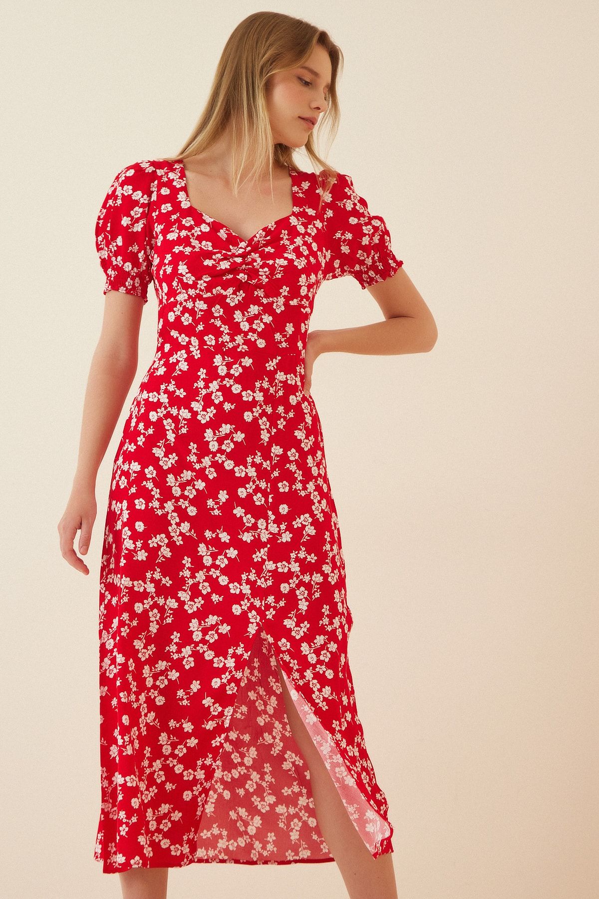 Happiness İstanbul Kleid Rot Basic Fast ausverkauft