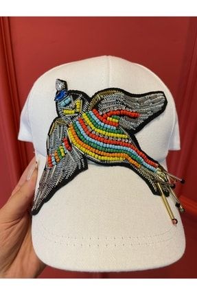 Beyaz Boncuklu Kuş Işlemeli Şapka eda's concept