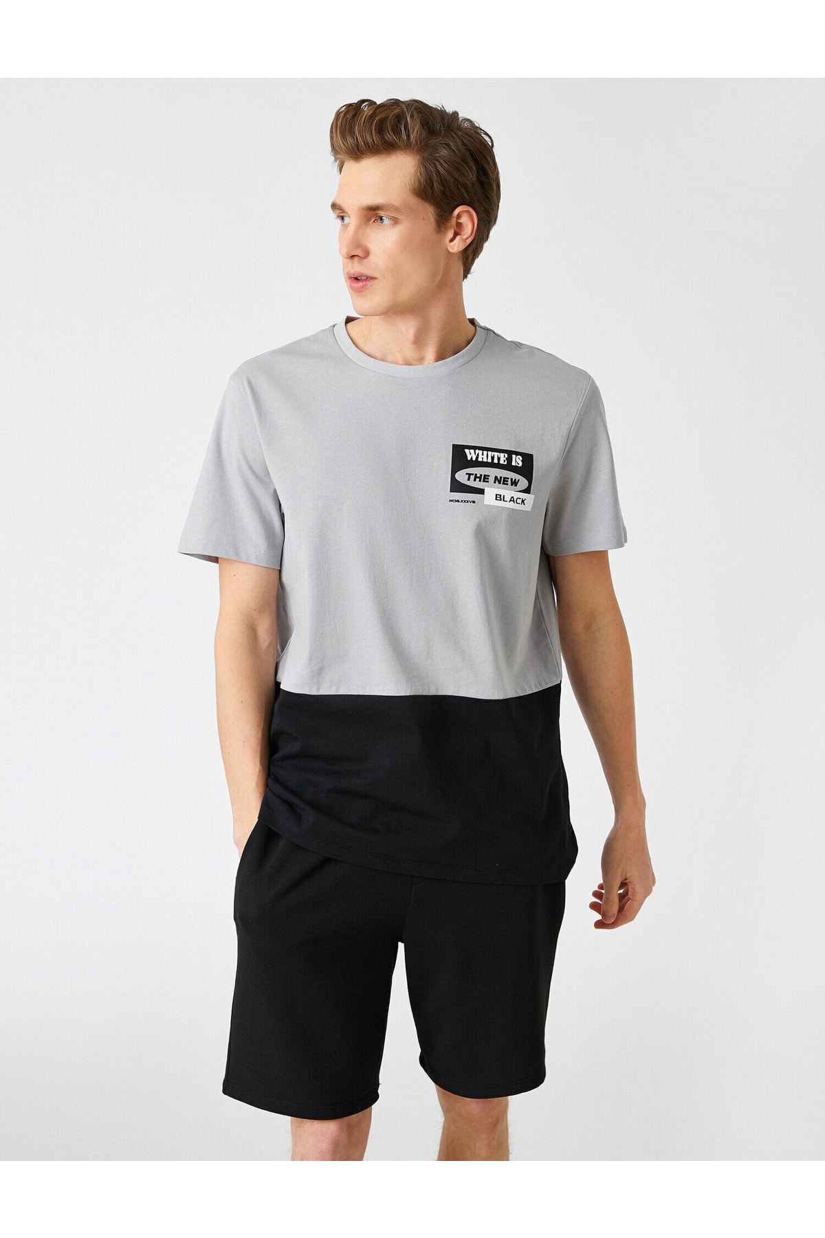 Koton T-Shirt Grau Oversized Fast ausverkauft